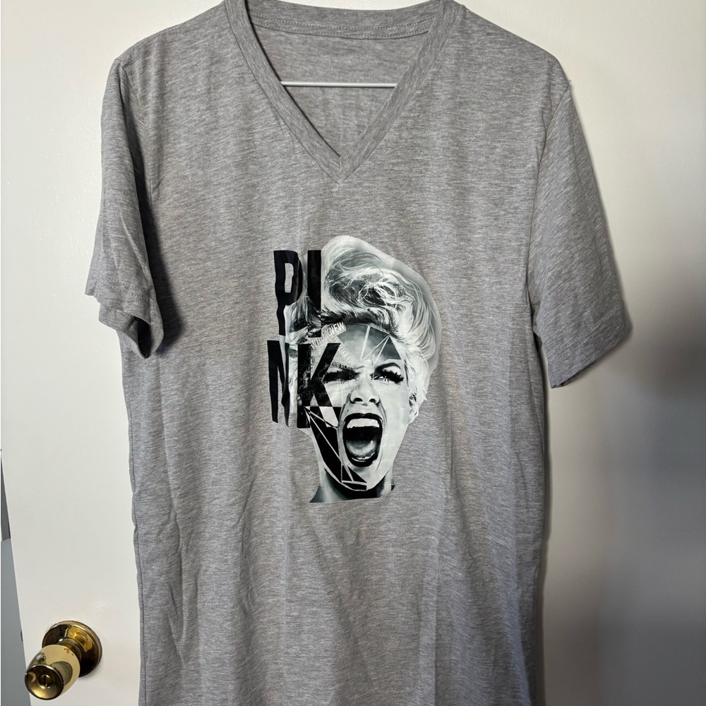 P!nk Graphic Gray V-Neck T-Shirt